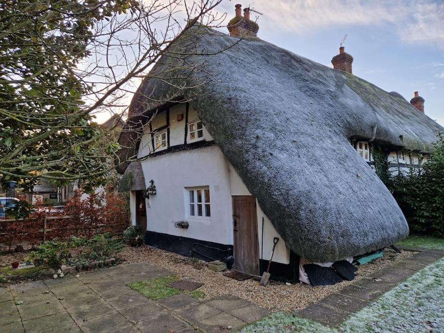 Delightful 3Bed Thatched Cottage Stockbridge  Exterior foto